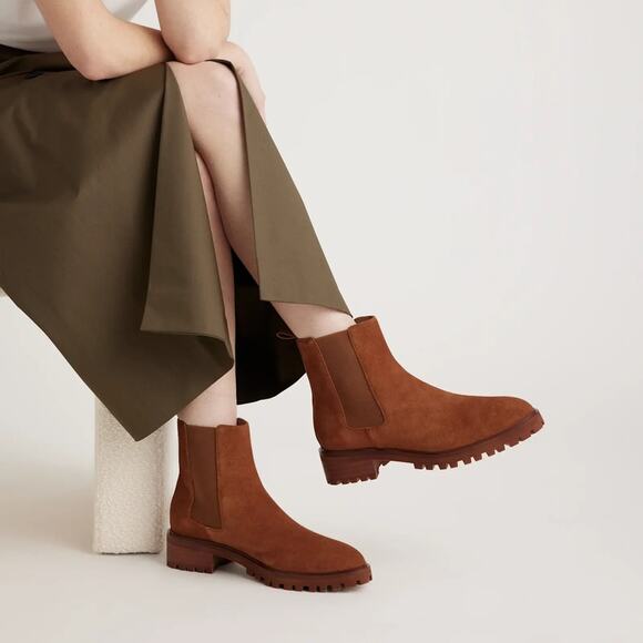 New Quince Women’s Suede Chelsea Boot Size 8 Cinnamon Brown Ankle Lug Sole NIB - Picture 1 of 9